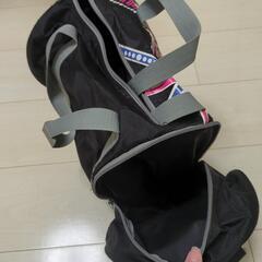 筒型 バッグ 女の子の画像