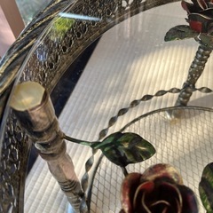 優雅な薔薇細工　ガラス小テーブルの画像