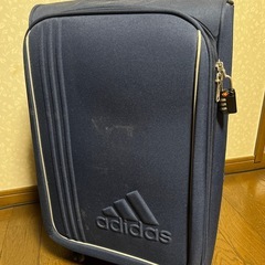 
布製 キャリーケース adidas　の画像