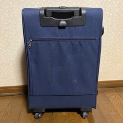 
布製 キャリーケース adidas　の画像