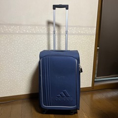 
布製 キャリーケース adidas　