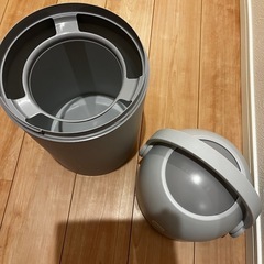 ピジョン Pigeon おむつ処理ポット ステール Suteru (専用カセット不要) ストロング密封構造でニオイを強力ブロックの画像