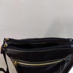横須賀🆗￥22190の品 収納充実出し入れしやすいショルダーの画像
