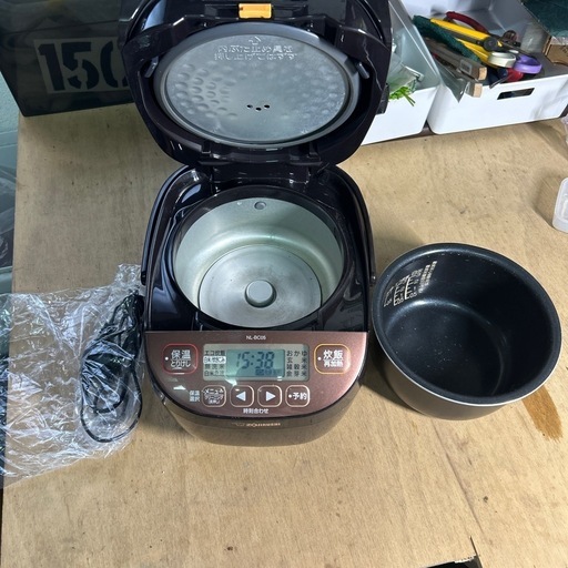 炊飯器　3合炊き