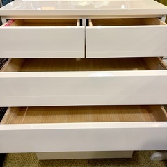 【武蔵小山店】 チェスト ハイチェスト エナメルチェスト フルオープンレール フルスライドレール スライドレール ホワイト 6段 衣類収納 タンス 箪笥 衣装タンス 鏡面仕上げの画像