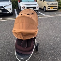アップリカ　スムーヴ　三輪ベビーカーの画像