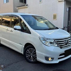 日産 セレナ ハイブリッド 27年です 距離7万です 車検7年1...