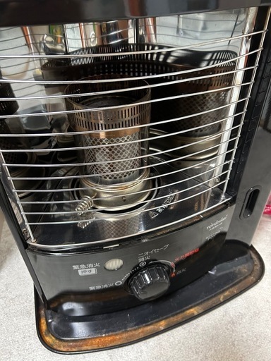 【取引先決定済】石油ストーブと灯油缶(赤)と石油電動ポンプ
