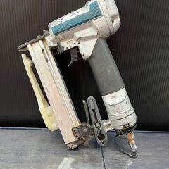 【中古】マキタ　タッカ　AT425A【ハンズクラフト熊本けやき通り店】