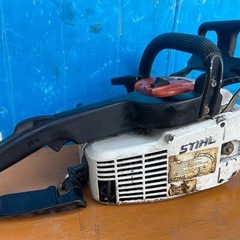 STIHLチェンソー 010AV　37cc 軽量　コンパクト スチー ル　切断機　山師 倒木　林業 アウトドア DIYの画像