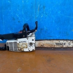 STIHLチェンソー 010AV　37cc 軽量　コンパクト スチー ル　切断機　山師 倒木　林業 アウトドア DIYの画像