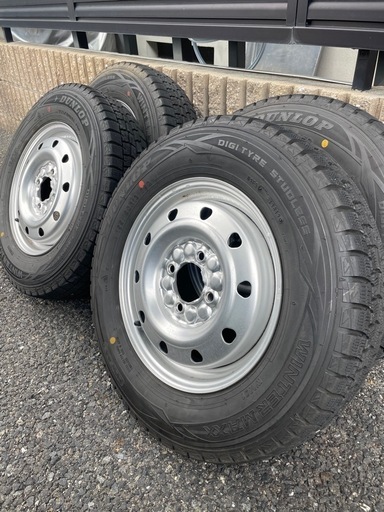 155/80R13 ダンロップ 　スタッドレスタイヤホイール4本セット