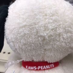 【A165】ぬいぐるみ kaws Peanut UNIQLOの画像