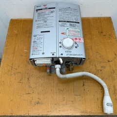 リンナイ　Rinnai　ガス瞬間湯沸かし器　元止め　都市ガス　２０２１年製　RUS-V560（SL)の画像