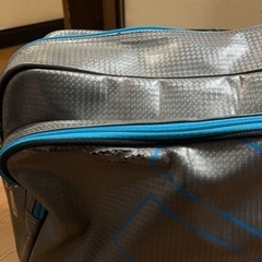 adidas バックの画像