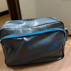 adidas バックの画像