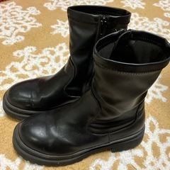 レディースブーツ mサイズ ブラックの画像