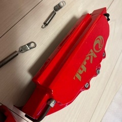 Kuhl ブレーキキャリパーカバー