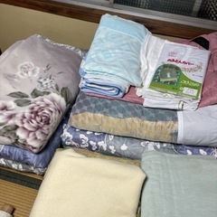 布団　毛布　シーツなど　いろいろセット　布団袋２枚つき　
