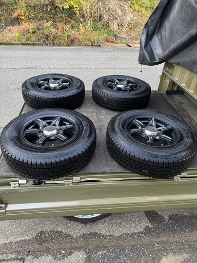 スタッドレスタイヤホイール 4本セットトヨタ ハイエース BLIZZAK VL1 195/80R15 107/105L LT