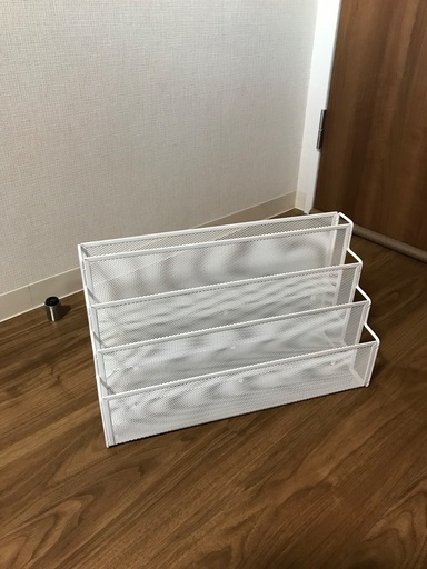 マガジンラック　本棚