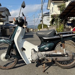 ホンダ　スーパーカブ　カスタム　エンジン始動致します　角目　セル付 4速50cc　12422km C50 バッテリー新品　C50CMPの画像