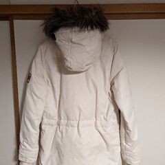 tommy girl白ダウンコートMの画像