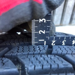 【お取引中】値下げ‼︎　スタッドレスタイヤ　175/65R15の画像