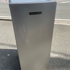 ■中古品 ハイアール冷凍ストッカー JF-U14C 138L 2...