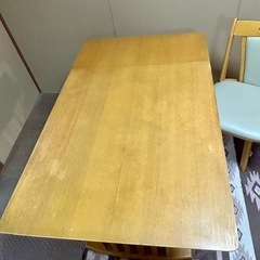 片バタ【ダイニングテーブル】チェア2脚セットの画像