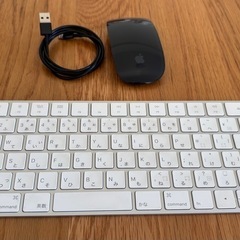 Apple ワイヤレスキーボードとマウス