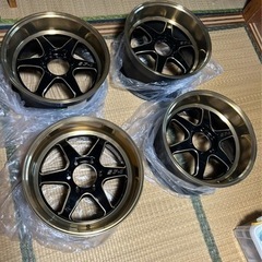 ハイエース18インチホイール4本セット