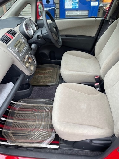 ライフ　車内