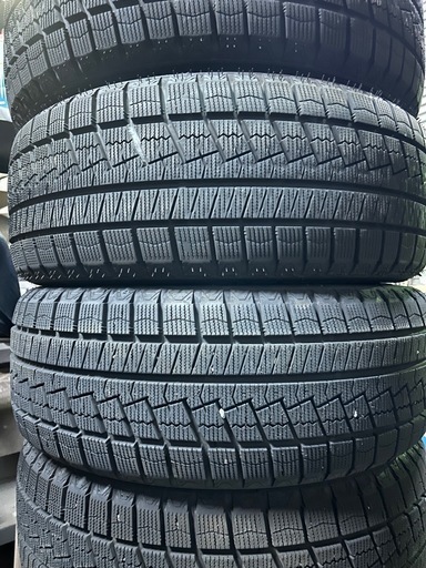 スタッドレス215/55R17 クラウンアスリート　ハイブリッド
