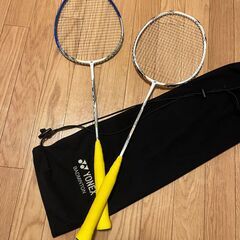 バドミントンラケット　YONEX voltric 70 e-tu...