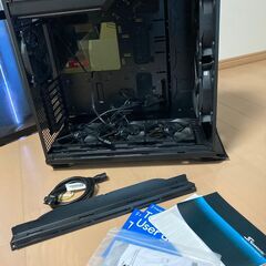 ゲーミングPCケース(保証書、取説付き)の画像