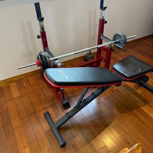 トレーニングベンチ、ダンベルなど　筋トレ器具