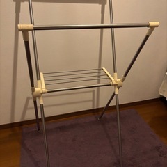 折りたたみ　室内物干し
