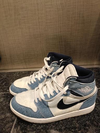 Nike①