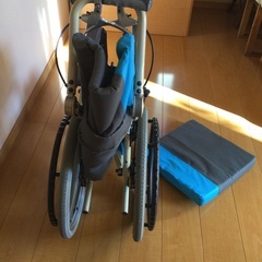 歩行器にもなる車椅子もらって下さいの画像
