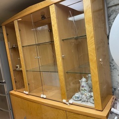  高級家具 棚。12月半ばごろまで