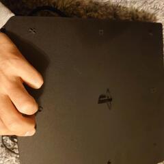 PS4 本体　オマケ付き　ゲーム色々ありの画像