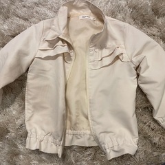 BeBe ジャケットの画像
