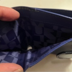 フルラ2つ折り財布の画像