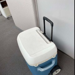 イグルーIGLOO クーラーボックスMAXCOLD大型タイヤ＆ ...