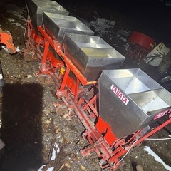 播種機 コーンプランタ 種まき トウモロコシ現状品の画像