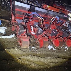 播種機 コーンプランタ 種まき トウモロコシ現状品の画像