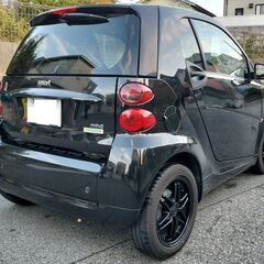 スマート フォーツークーペ ブラックエディションの画像