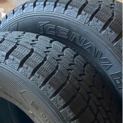 205 65 15 ほぼ新品　スタッドレス2本の画像