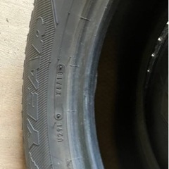 205 65 15 ほぼ新品　スタッドレス2本の画像